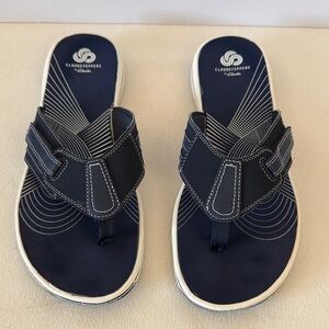 Clark’s Cloudstoppers flip flops